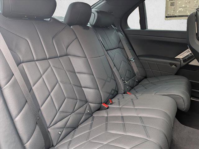 Used 2023 BMW i7 xDrive60 image 20