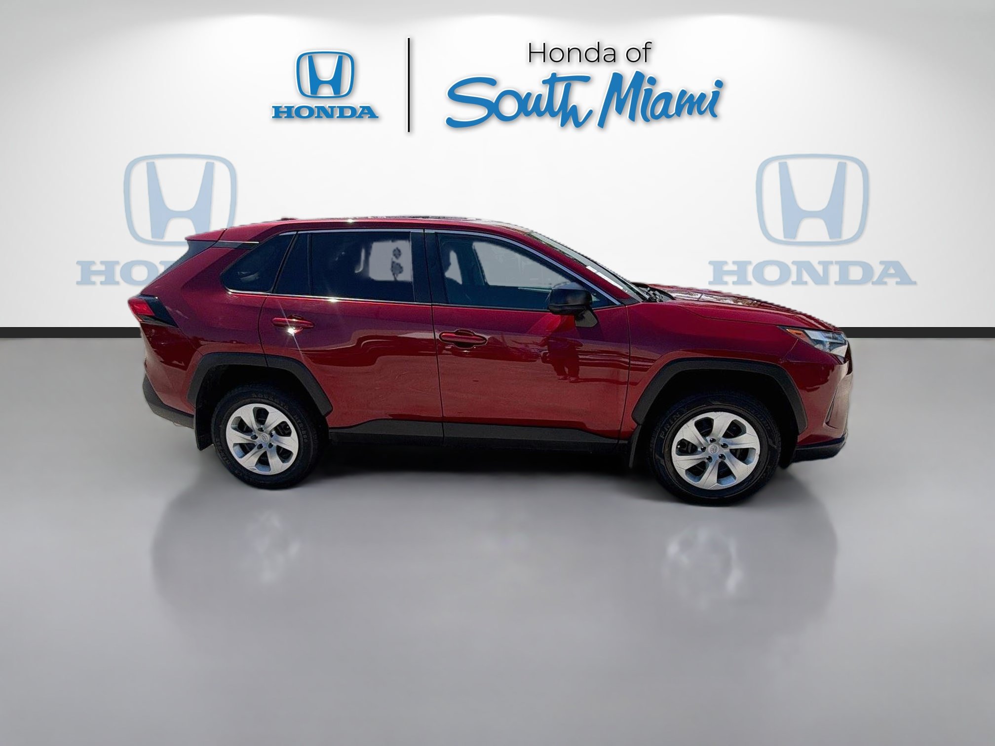 Used 2023 Toyota RAV4 LE AWD/4WD image 8