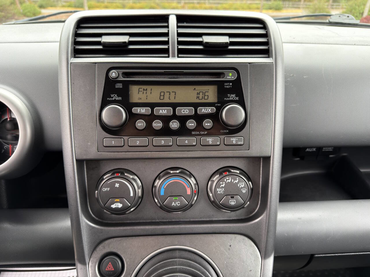 Used 2004 Honda Element EX image 18