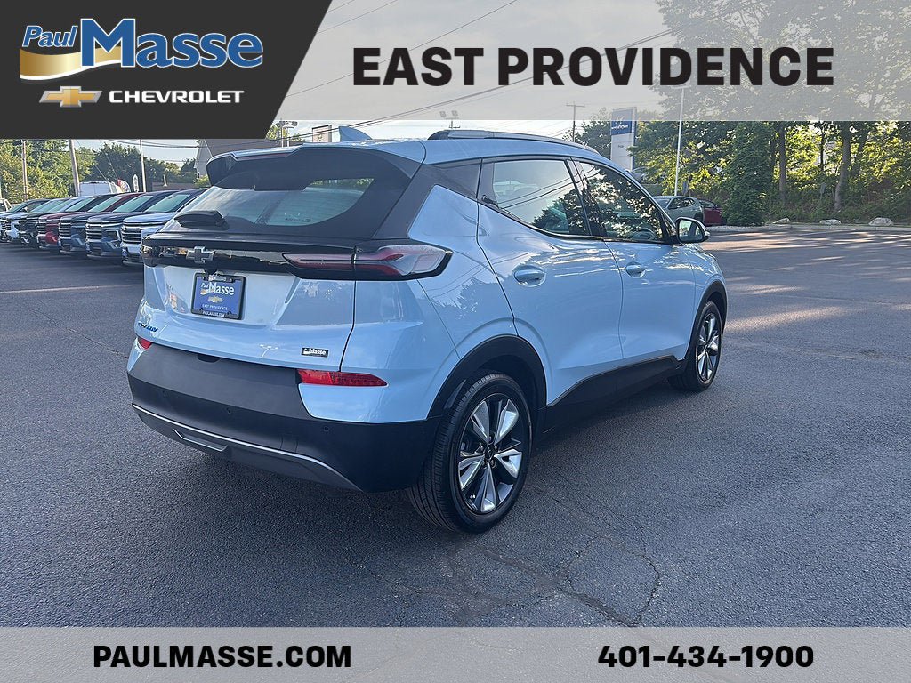 Certified 2022 Chevrolet Bolt EUV LT w/ Convenience Package FWD image 7