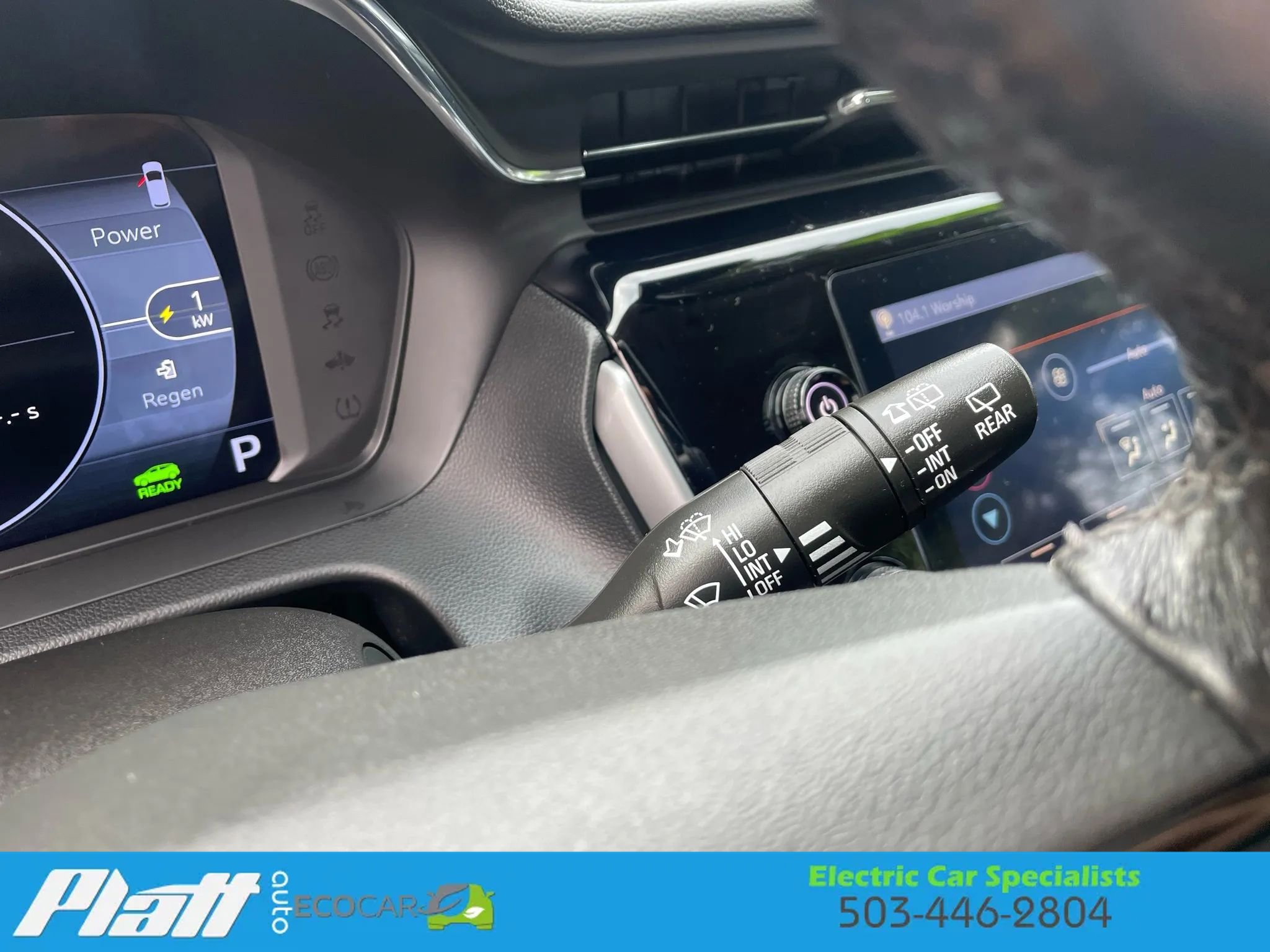 Used 2022 Chevrolet Bolt EUV LT w/ Comfort Package image 29