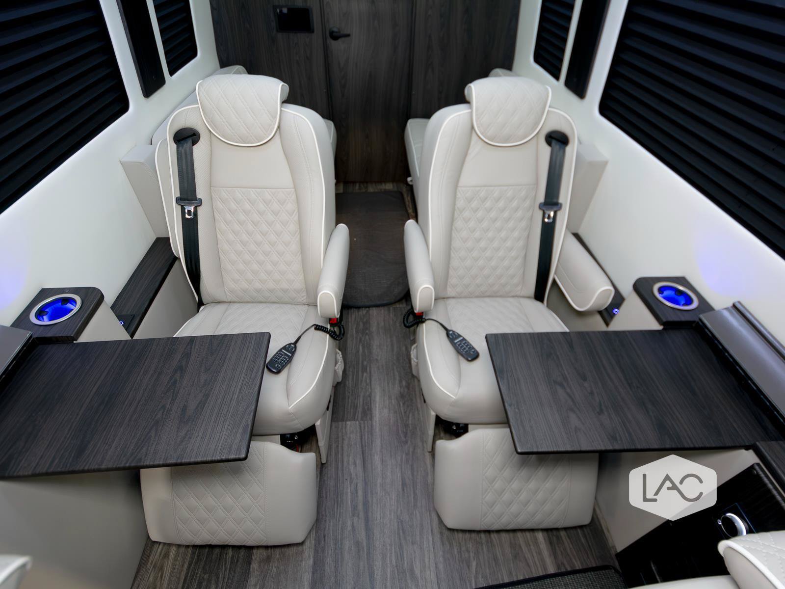 Used 2025 Mercedes-Benz Sprinter 3500 image 8