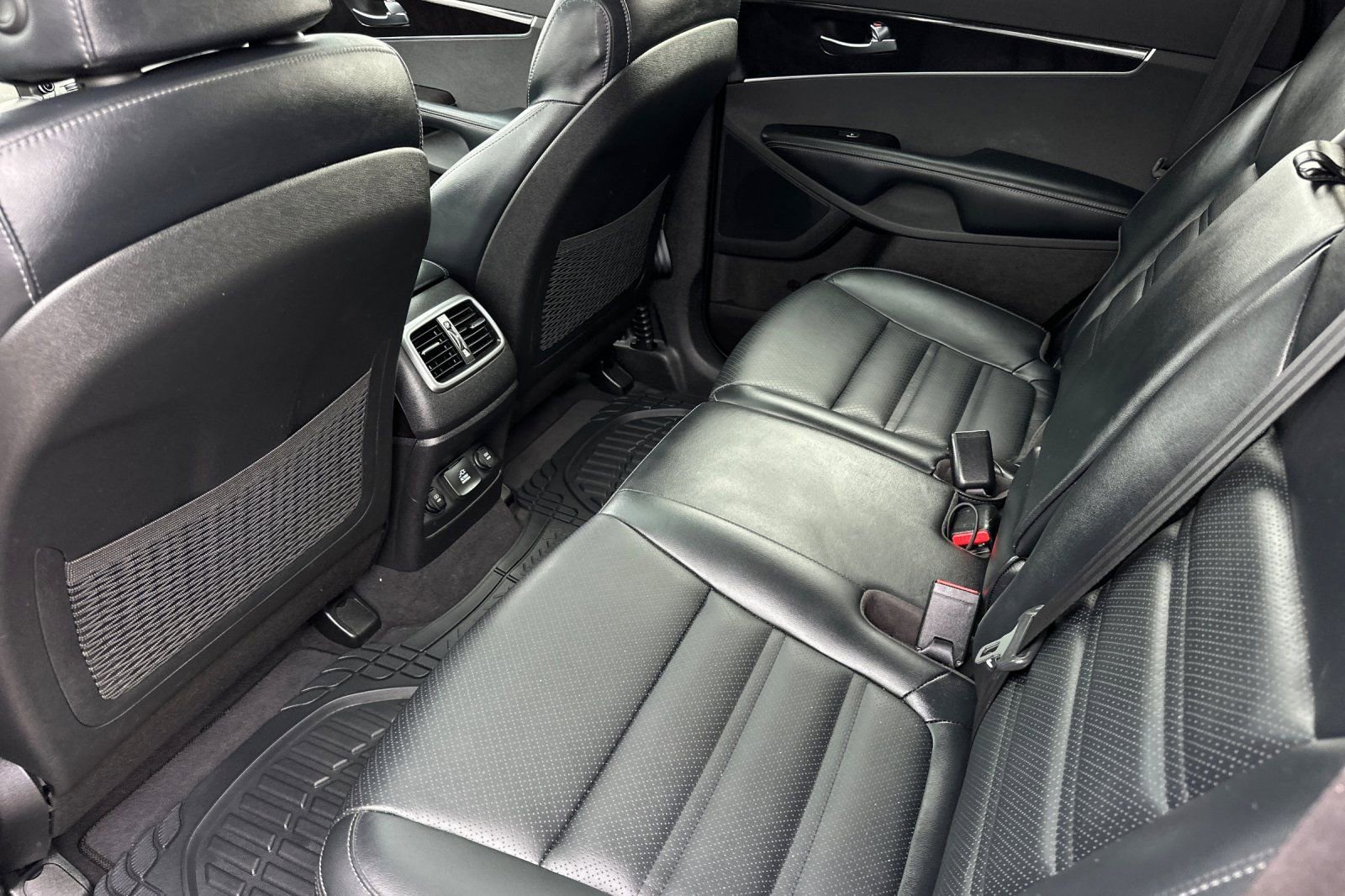 Used 2018 Kia Sorento EX w/ EX Advanced Touring Package FWD image 14