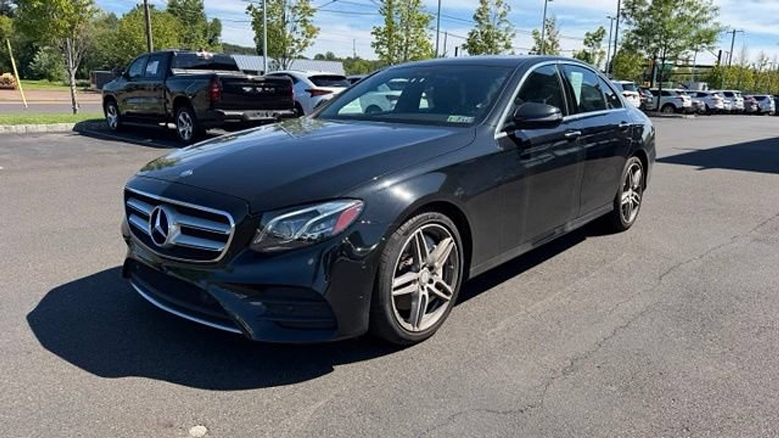 Certified 2017 Mercedes-Benz E 300 4MATIC image 3