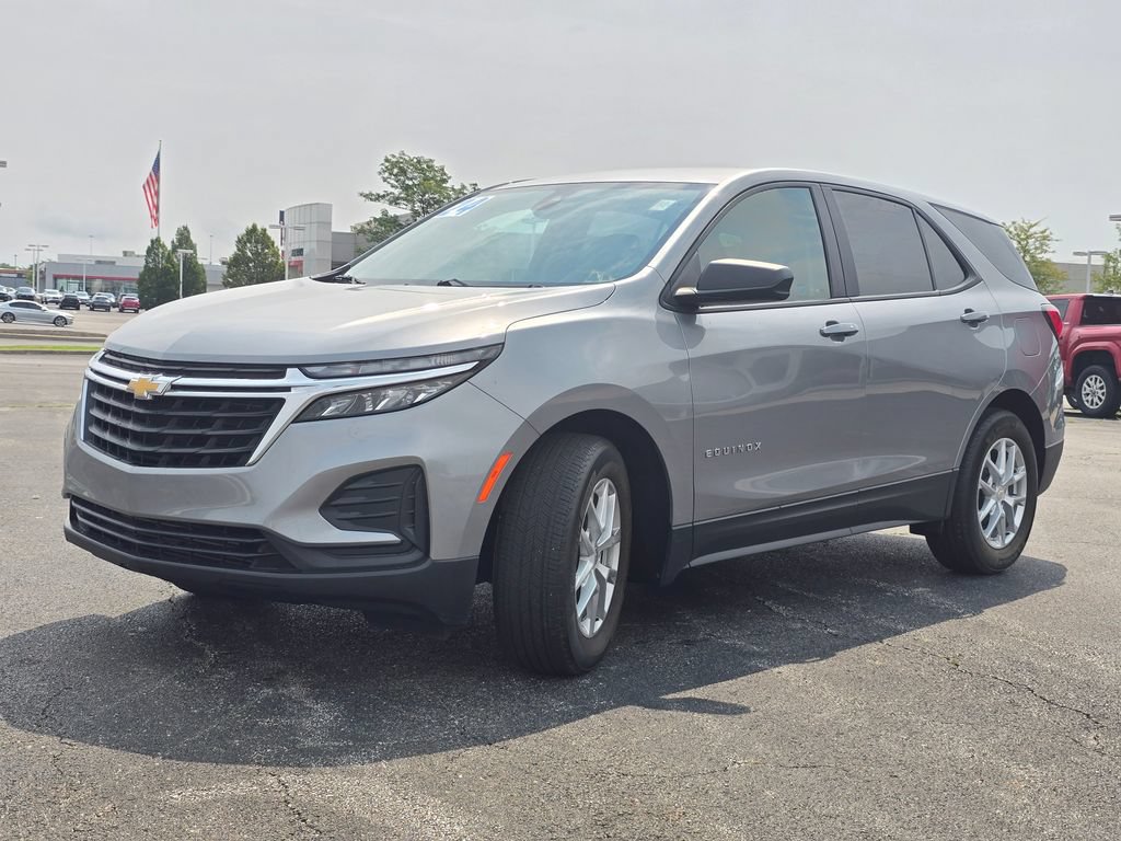 Used 2024 Chevrolet Equinox LS w/ LS Convenience Package FWD image 9