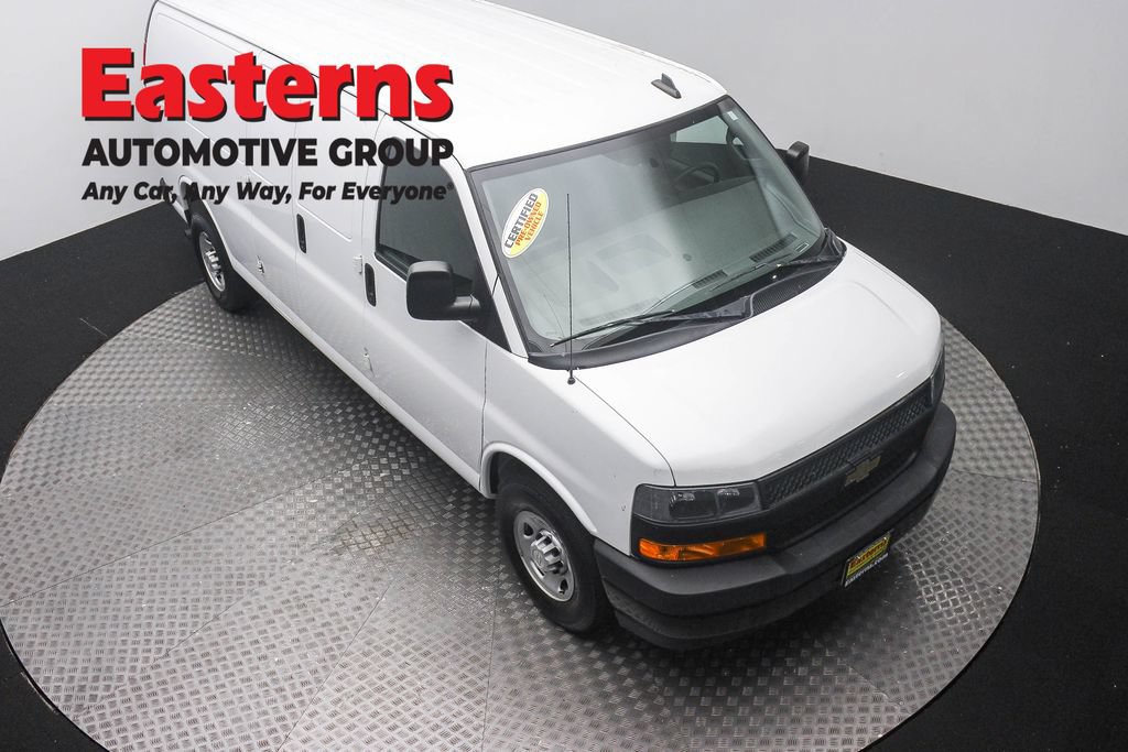 Used 2019 Chevrolet Express 2500 Extended RWD image 3