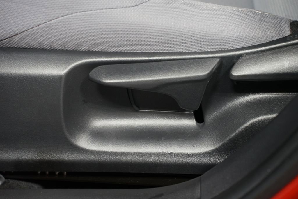 Certified 2020 Toyota Corolla SE FWD image 31