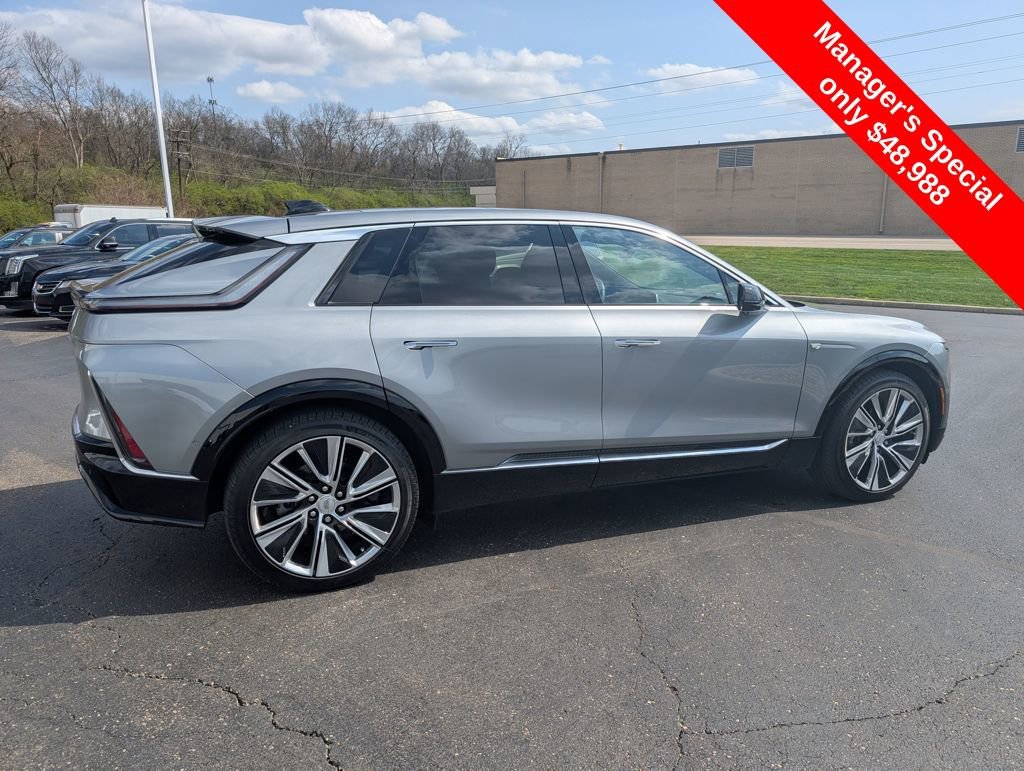 Used 2025 Cadillac Lyriq Luxury w/ LPO, Floor Liner Package image 9