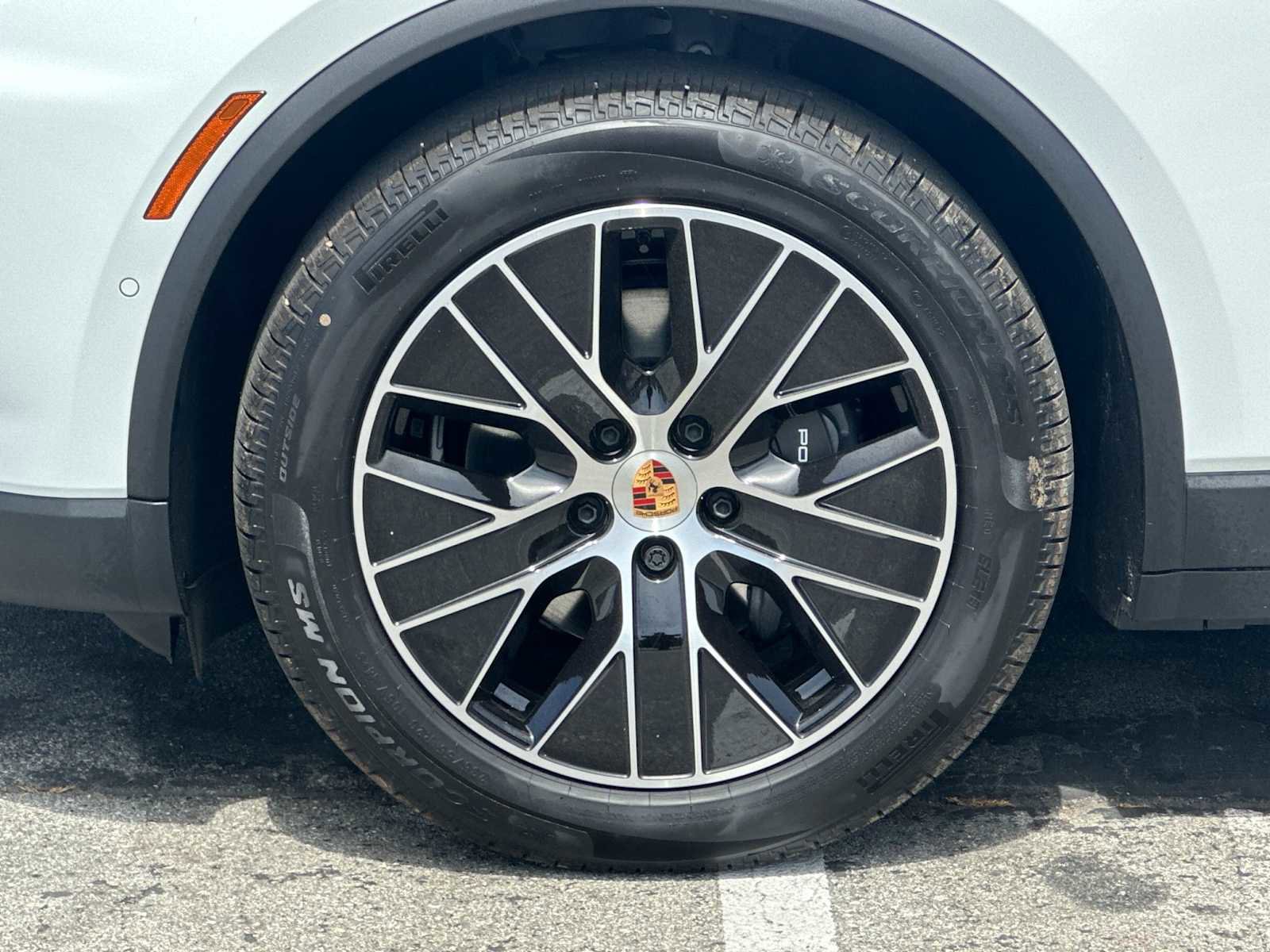 New 2025 Porsche Macan Electric RWD image 25