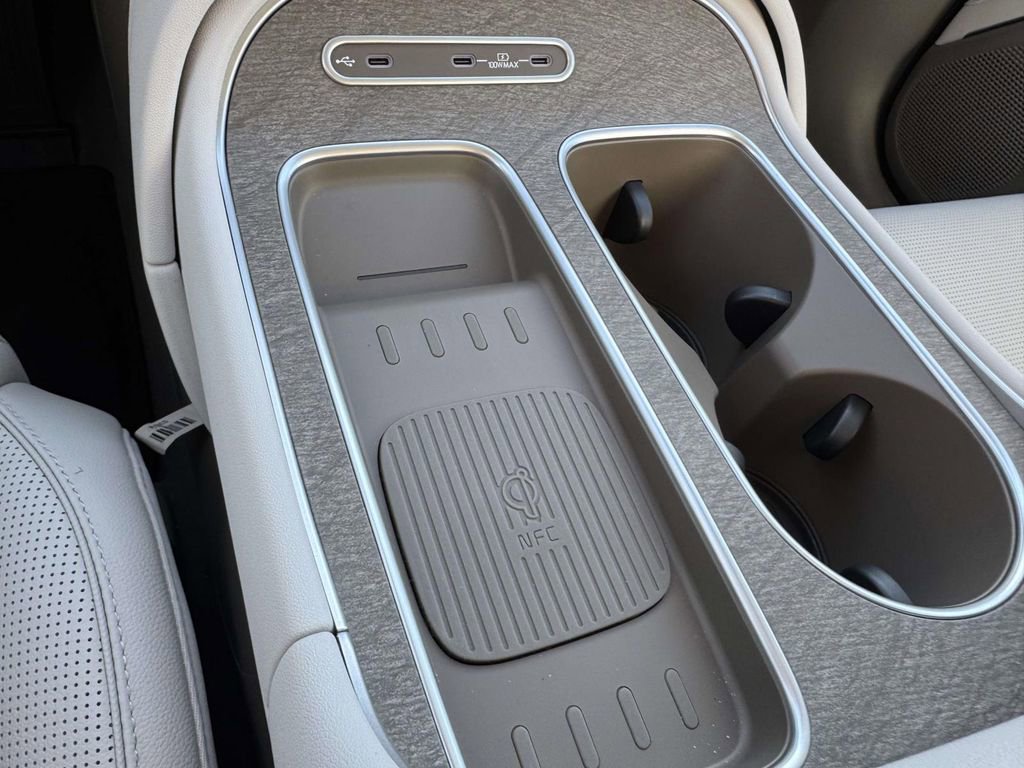 Used 2026 Hyundai Palisade Limited image 29