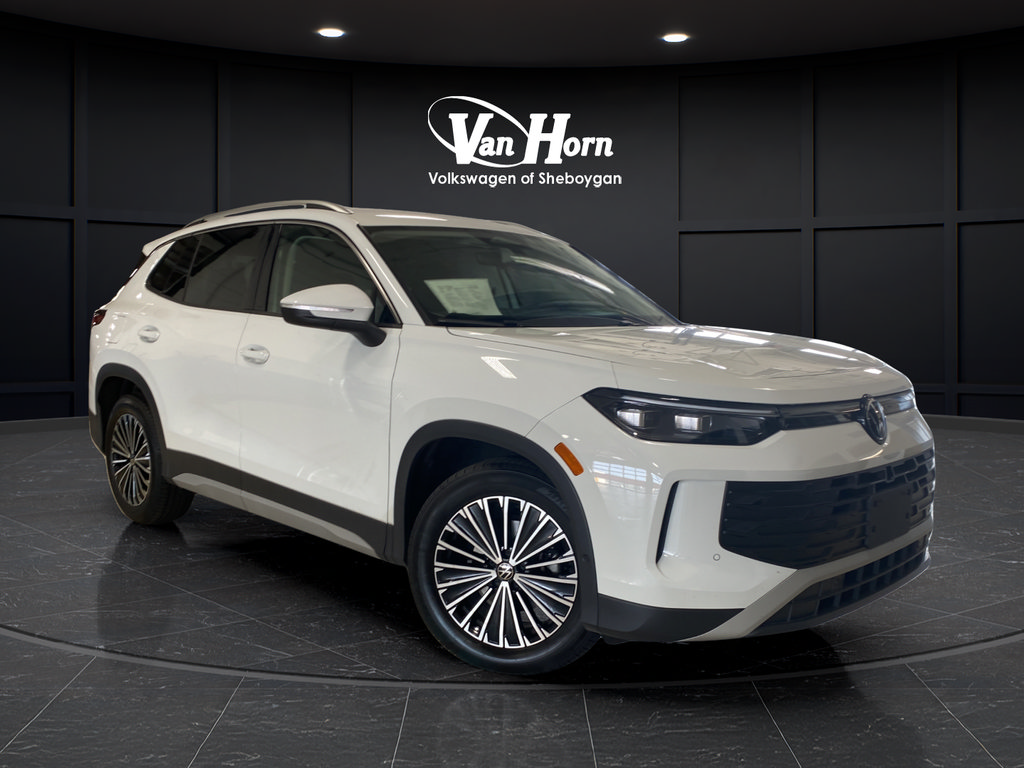 Used 2026 Volkswagen Tiguan S FWD image 1