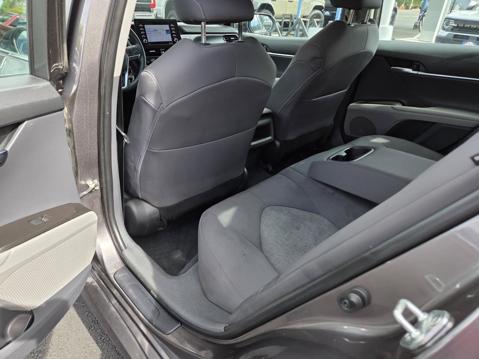 Used 2022 Toyota Camry LE FWD image 14