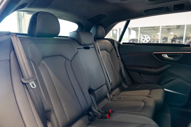 Used 2025 Audi Q8 Prestige AWD/4WD image 35