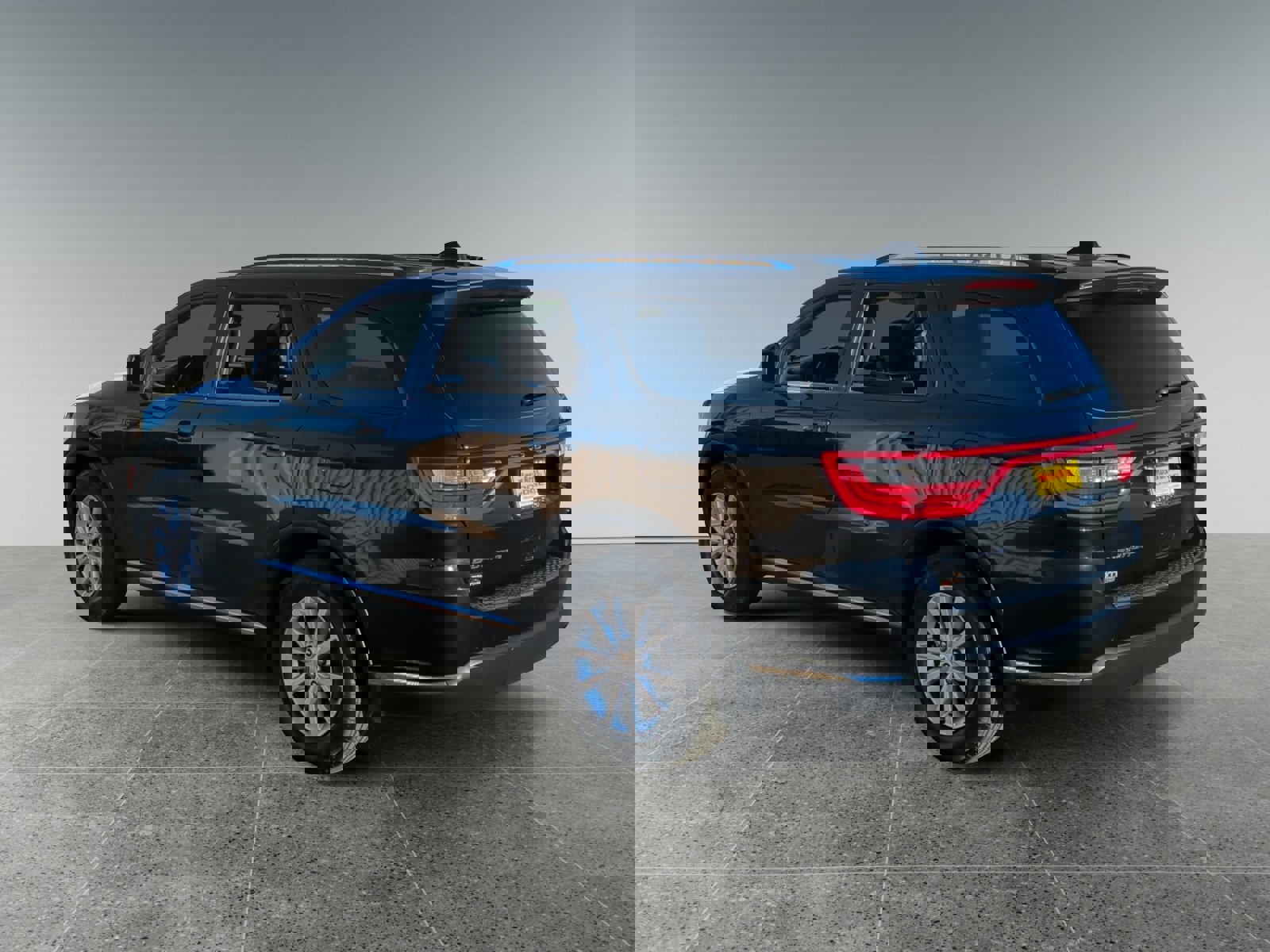 Used 2023 Dodge Durango SXT image 3