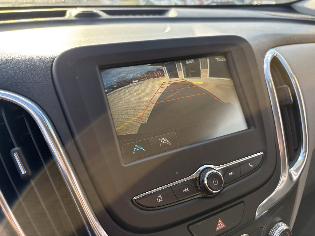 Used 2018 Chevrolet Equinox LS FWD image 39