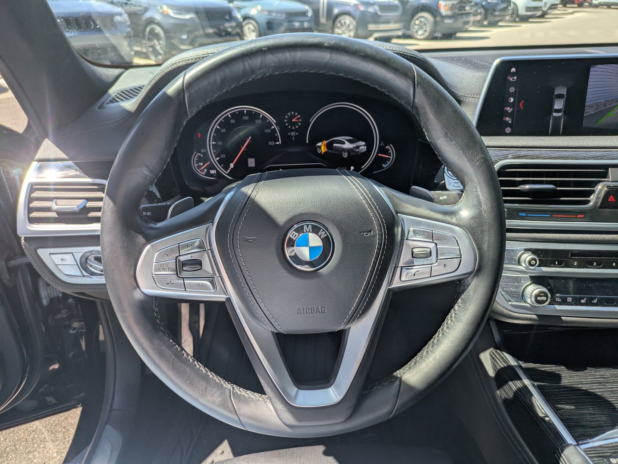 Used 2019 BMW 750i w/ M Sport Package RWD image 17