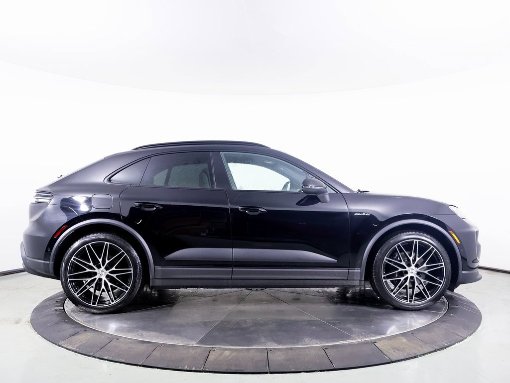New 2025 Porsche Macan Electric image 29