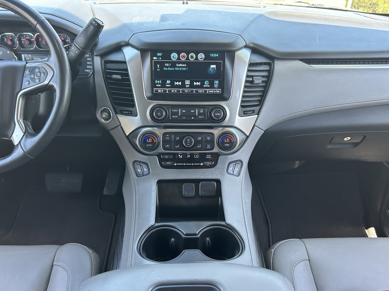 Certified 2020 Chevrolet Tahoe LT w/ Luxury Package AWD/4WD image 17