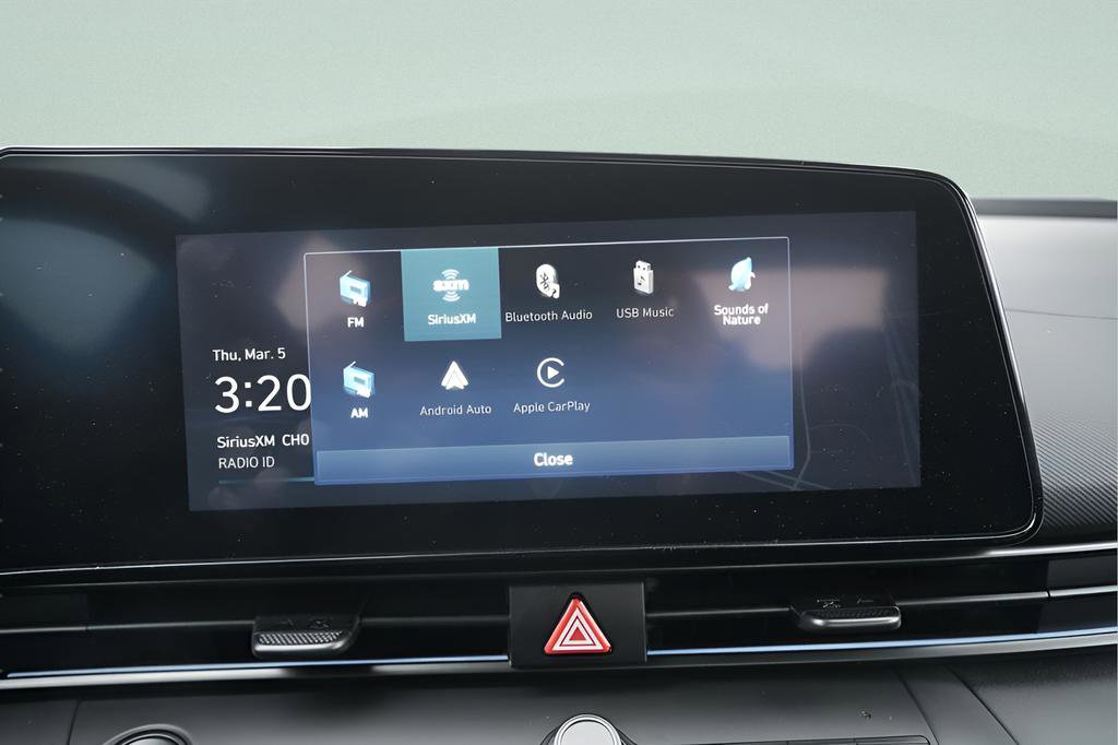 Certified 2025 Hyundai Elantra SEL FWD image 35