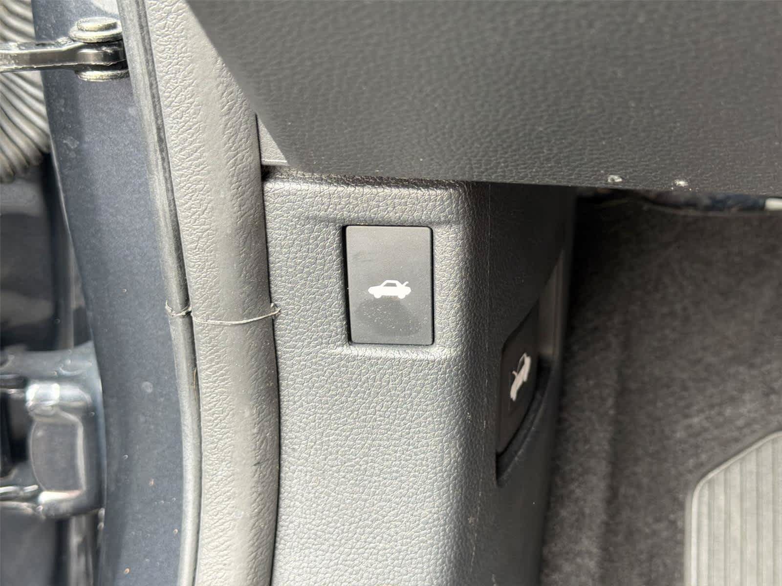Used 2023 Honda Accord EX image 39