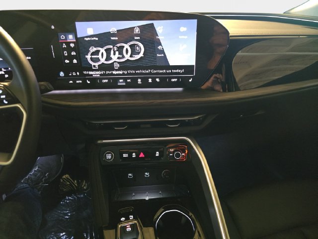 Used 2025 Audi Q5 Premium w/ Convenience Package AWD/4WD image 23