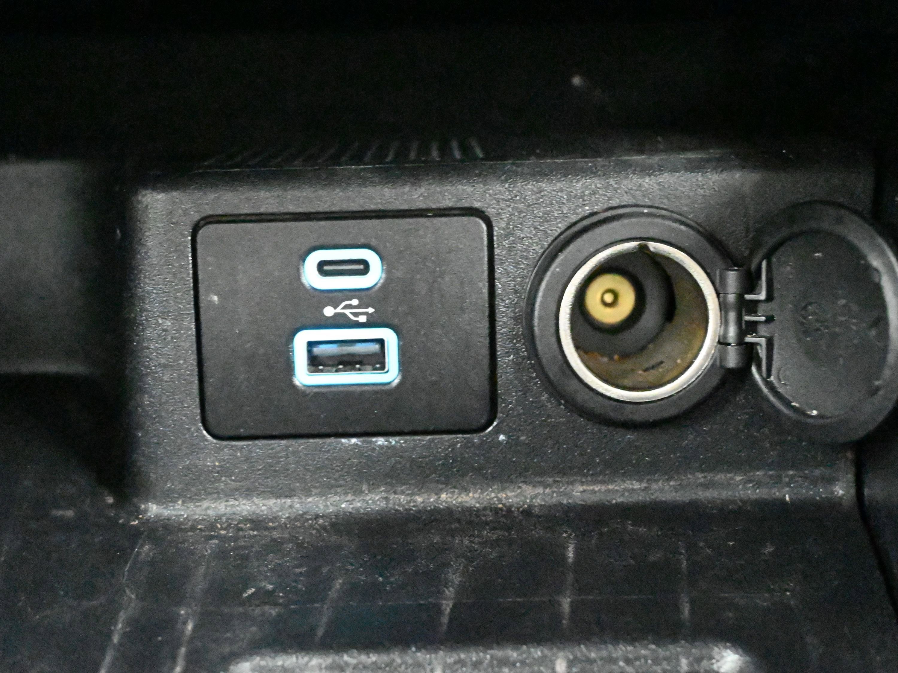 Used 2022 Ford Escape S image 19