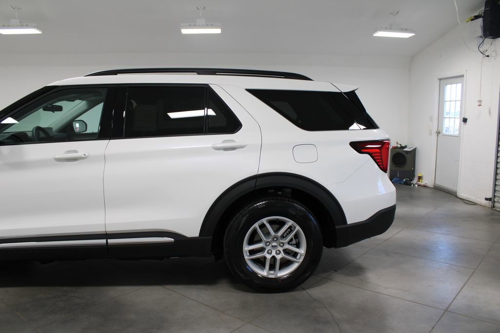 New 2025 Ford Explorer Active w/ Active Comfort Package image 6