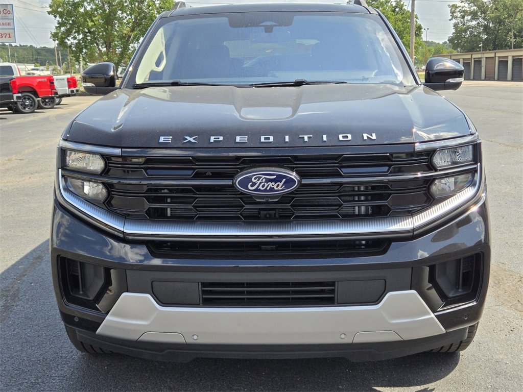 New 2025 Ford Expedition Platinum video 2