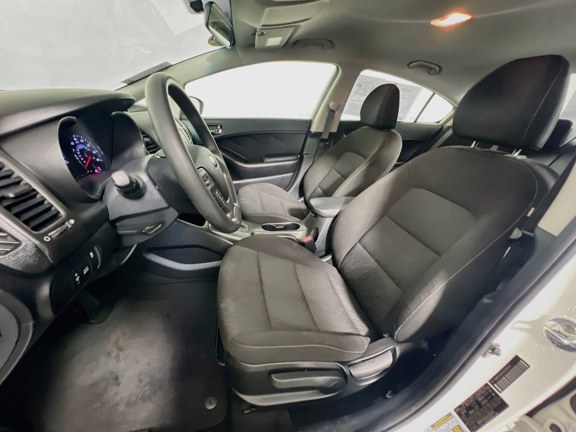 Used 2016 Kia Forte LX FWD image 14