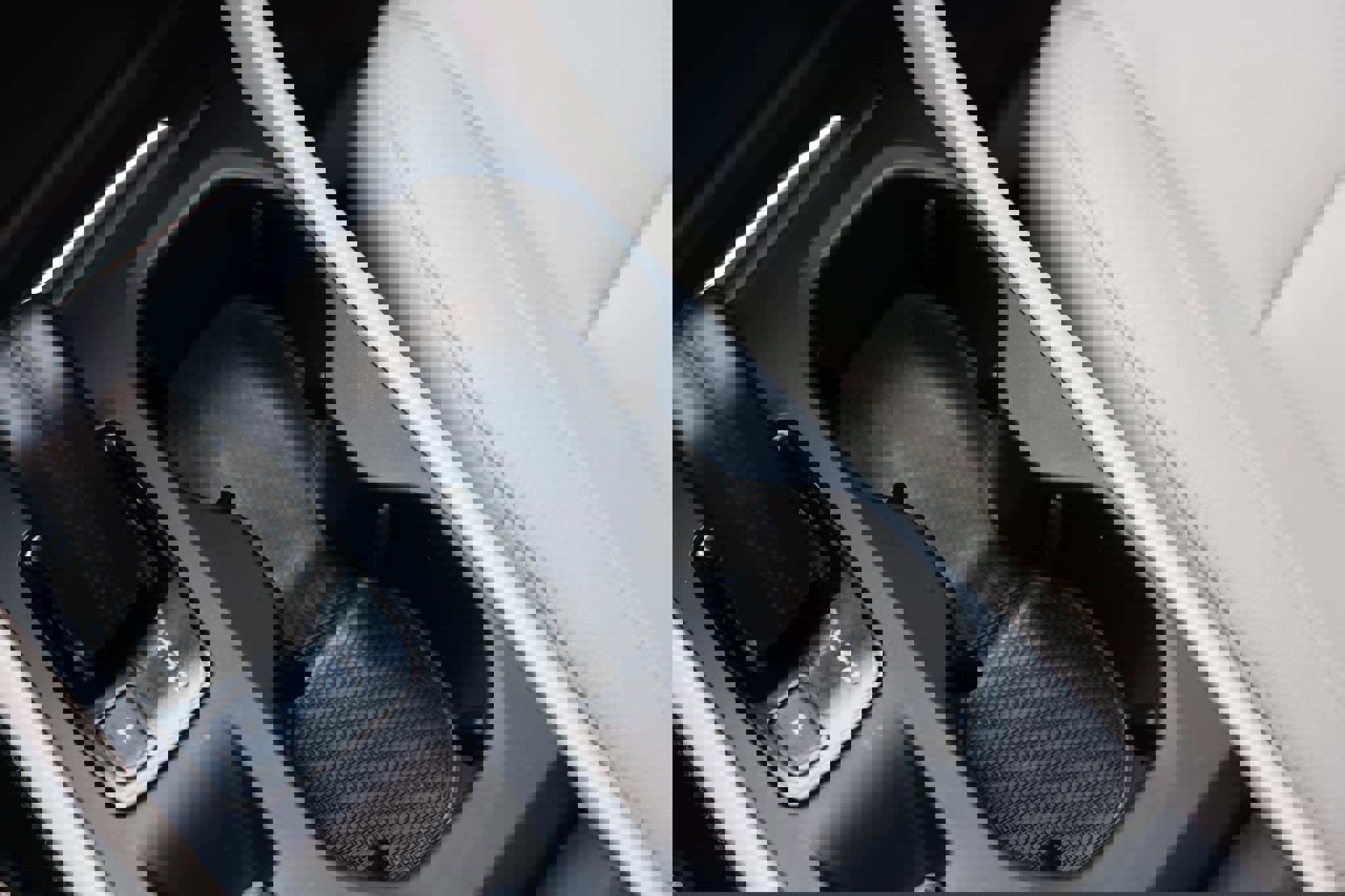 Used 2021 Volvo XC40 T4 Momentum w/ Protection Package Premier image 46