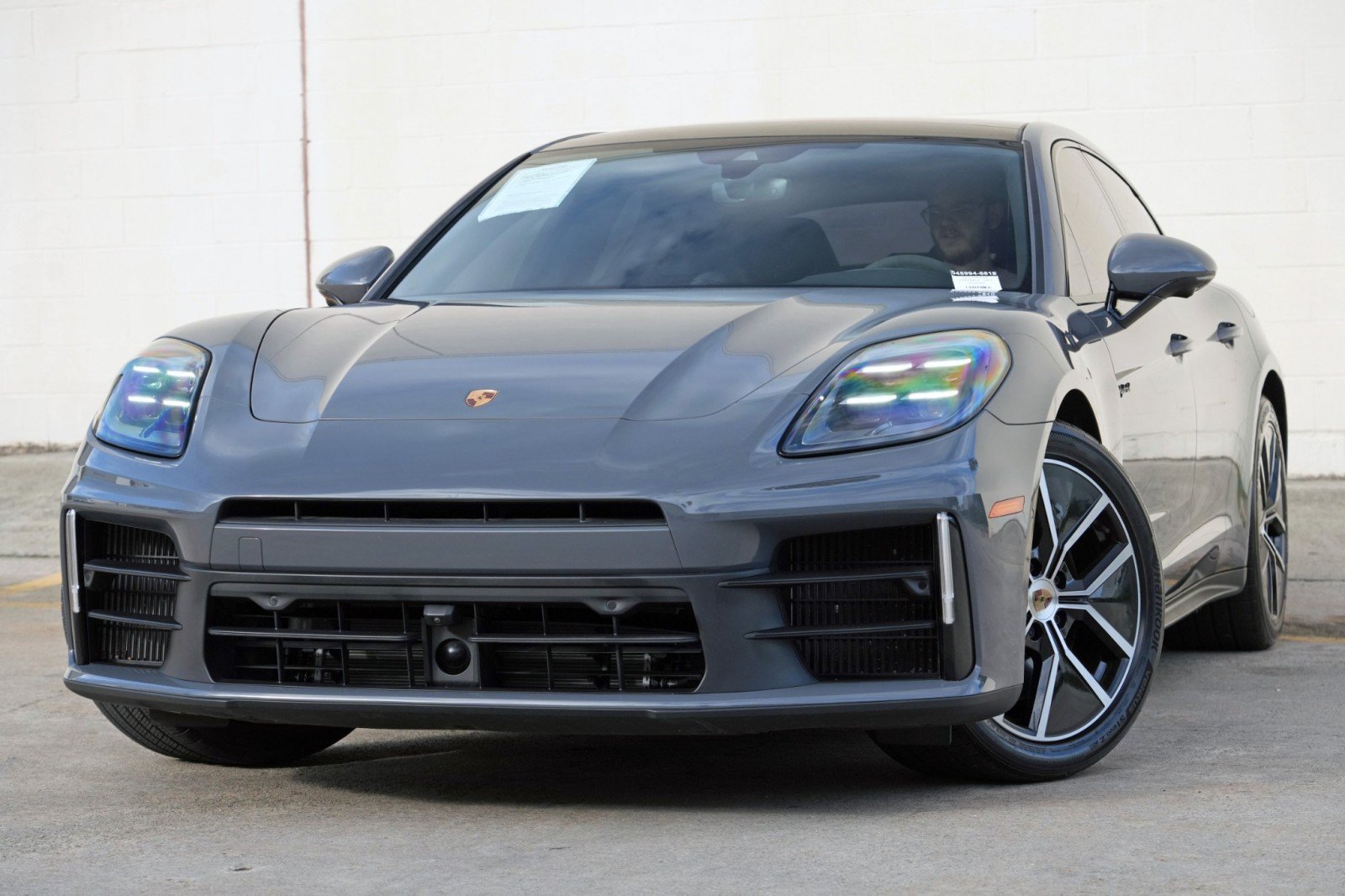 Used 2025 Porsche Panamera 4 w/ Premium Package AWD/4WD image 3