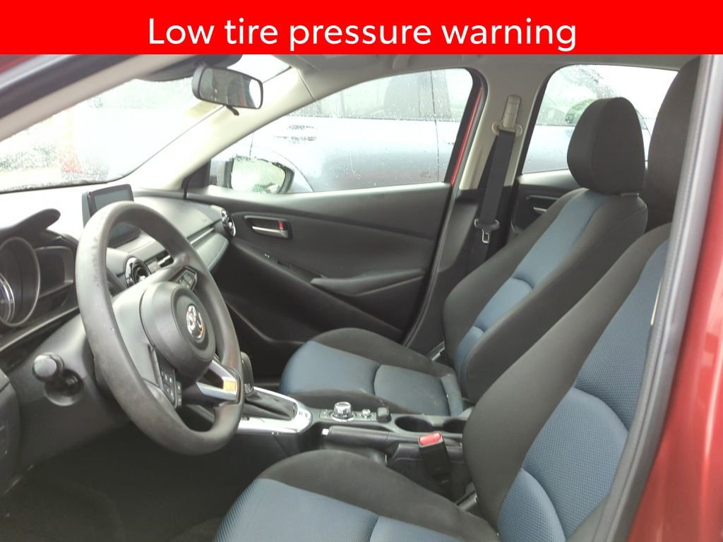 Used 2019 Toyota Yaris LE image 6