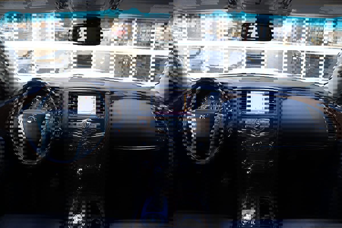 Used 2016 INFINITI QX80 Luxe w/ 22" Wheel Package image 13