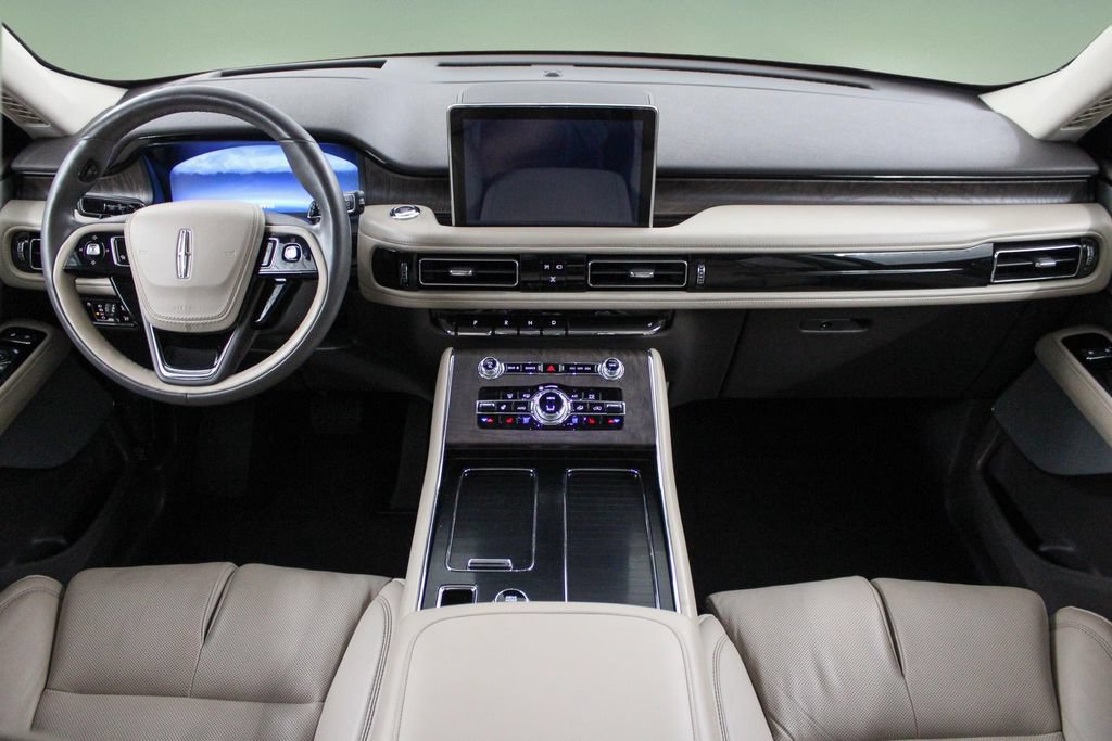 Used 2020 Lincoln Aviator Reserve w/ Equipment Group 202A AWD/4WD image 19