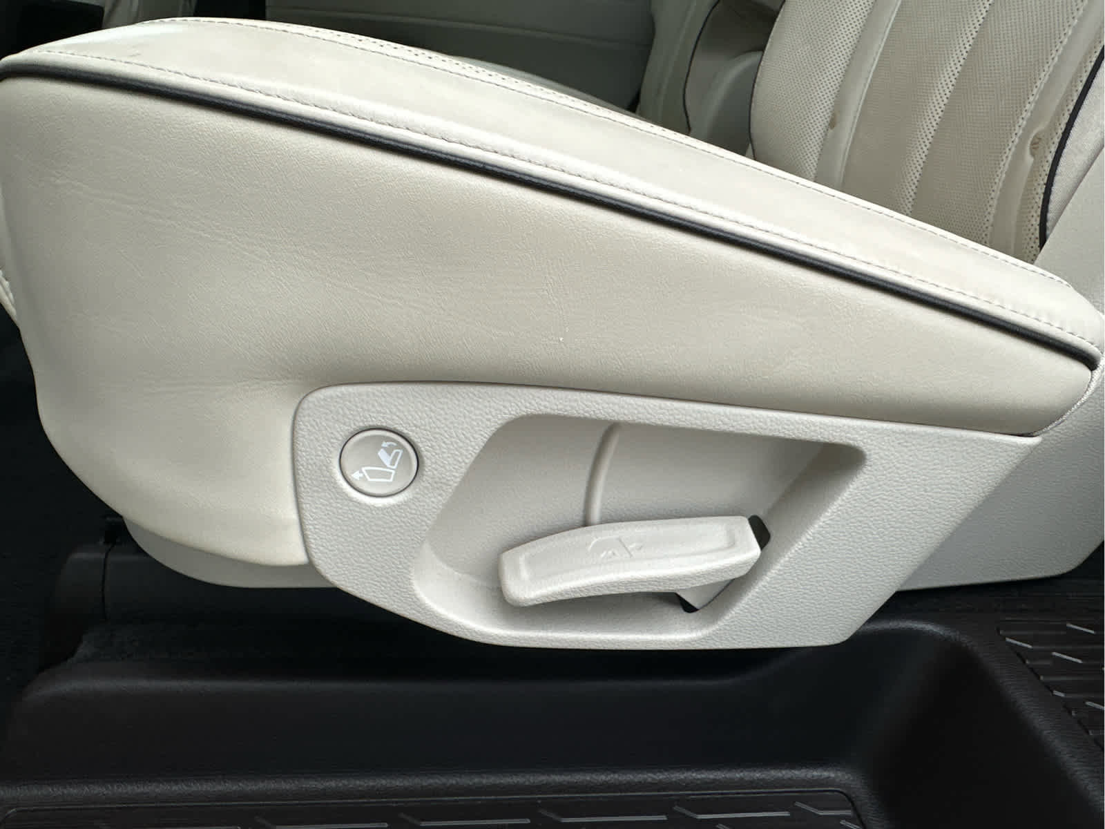 Used 2021 Hyundai Palisade Calligraphy image 54