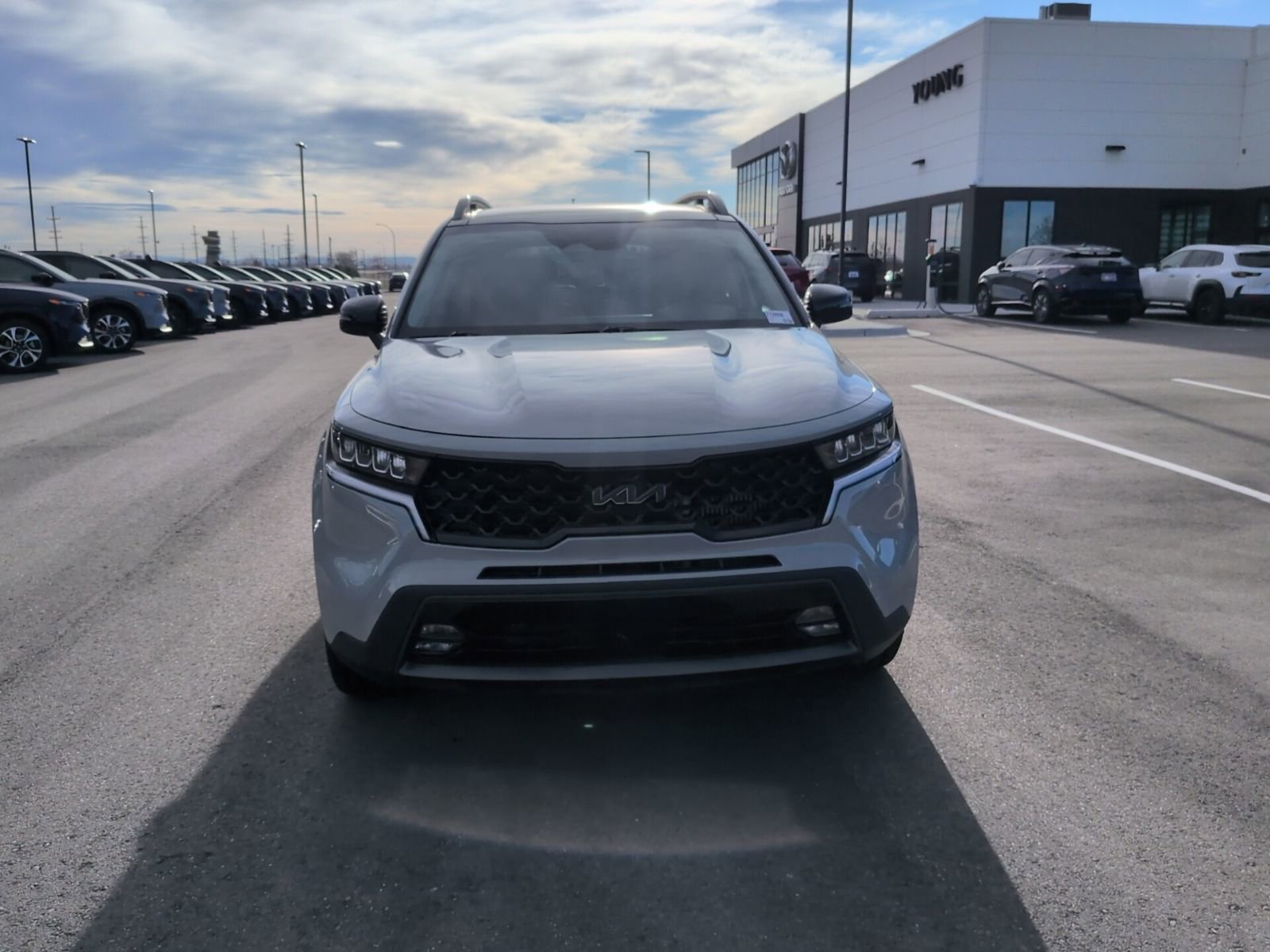 Used 2023 Kia Sorento X-Line EX image 2