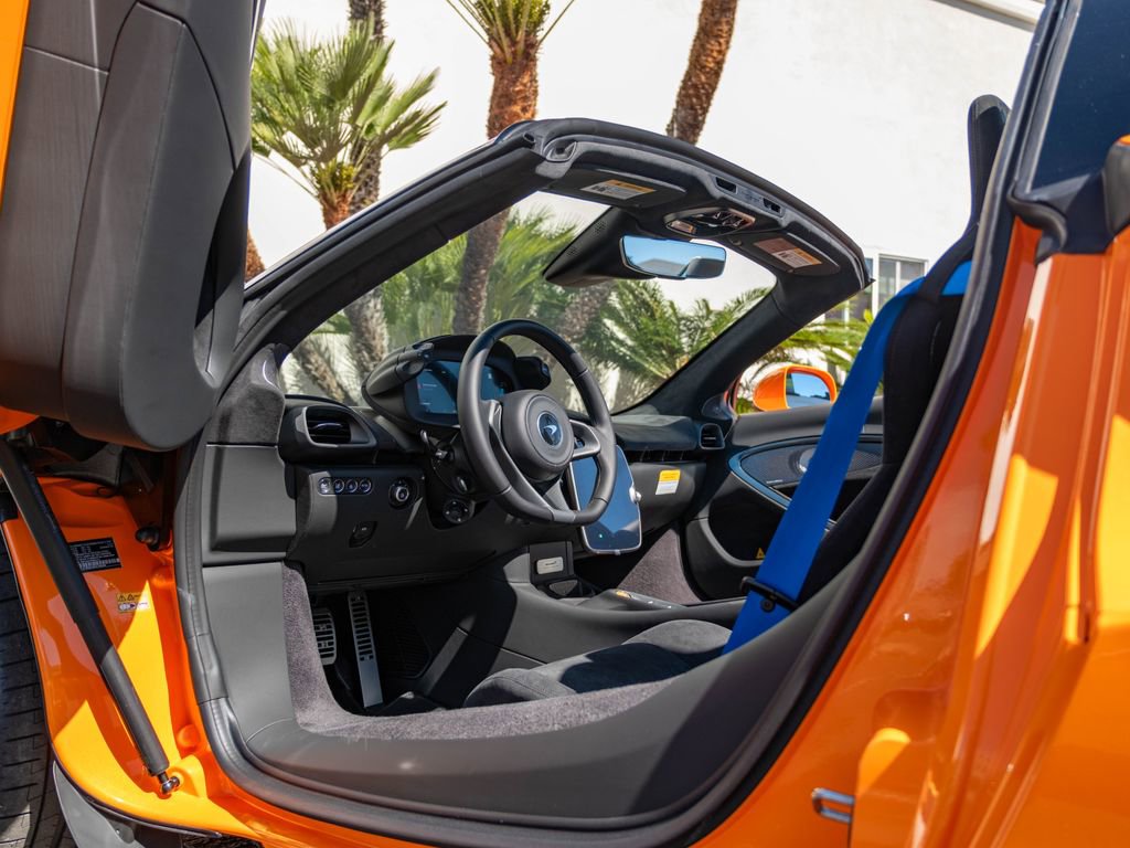 New 2026 McLaren Artura Spider image 8