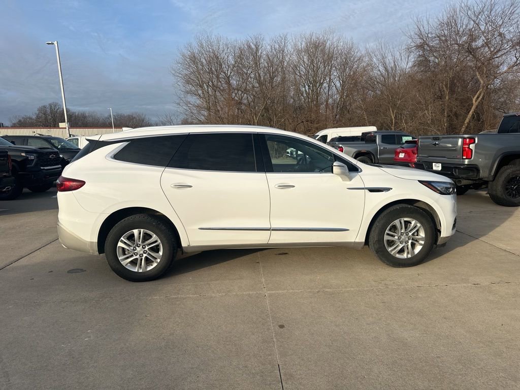 Used 2021 Buick Enclave Essence image 6