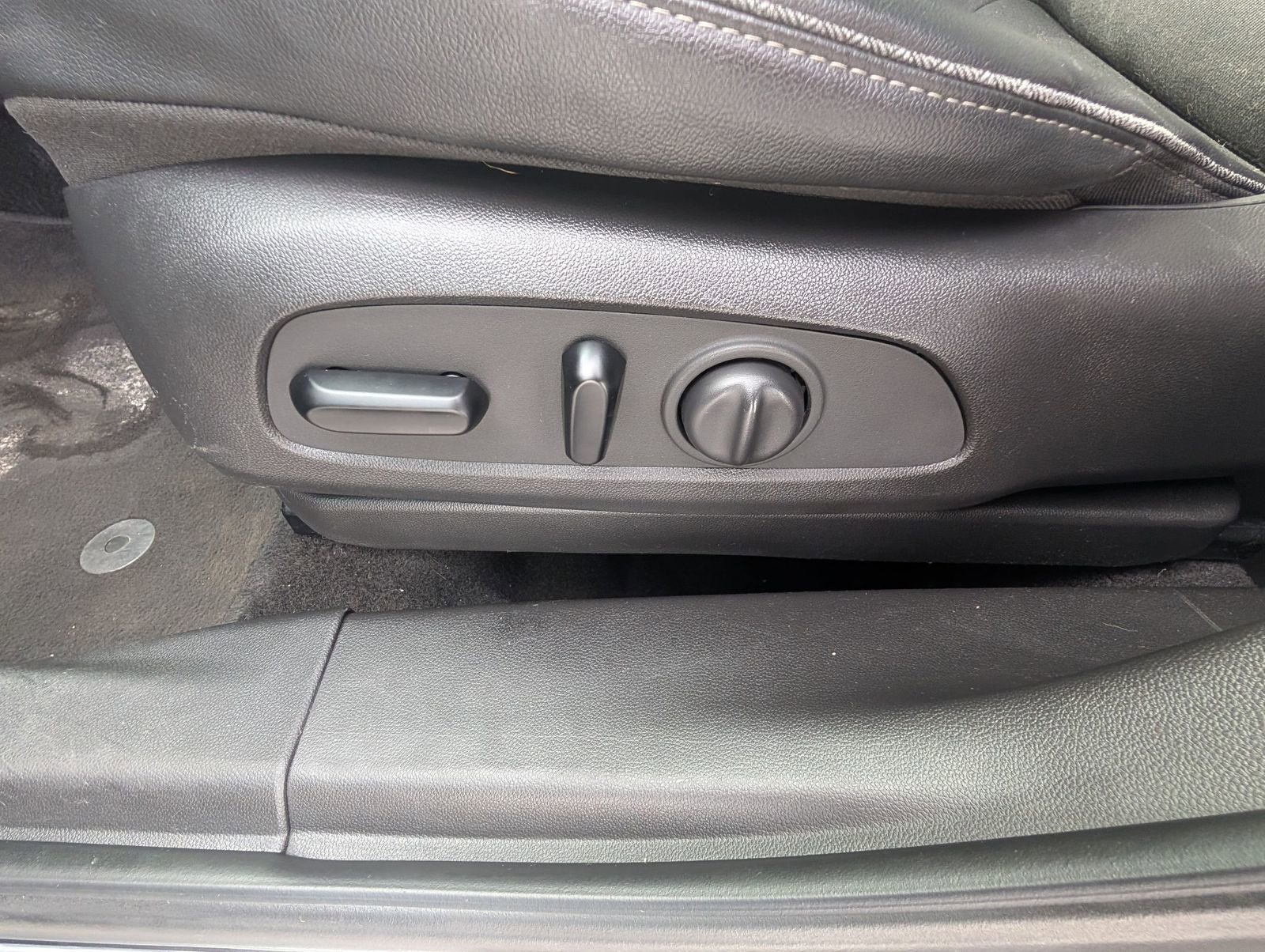 Used 2022 Buick Encore GX Select w/ Sport Touring Package image 10