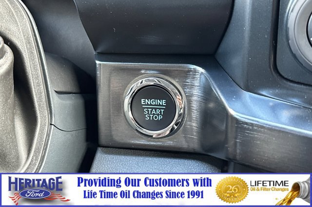 New 2026 Ford F250 Lariat w/ Black Appearance Package image 22