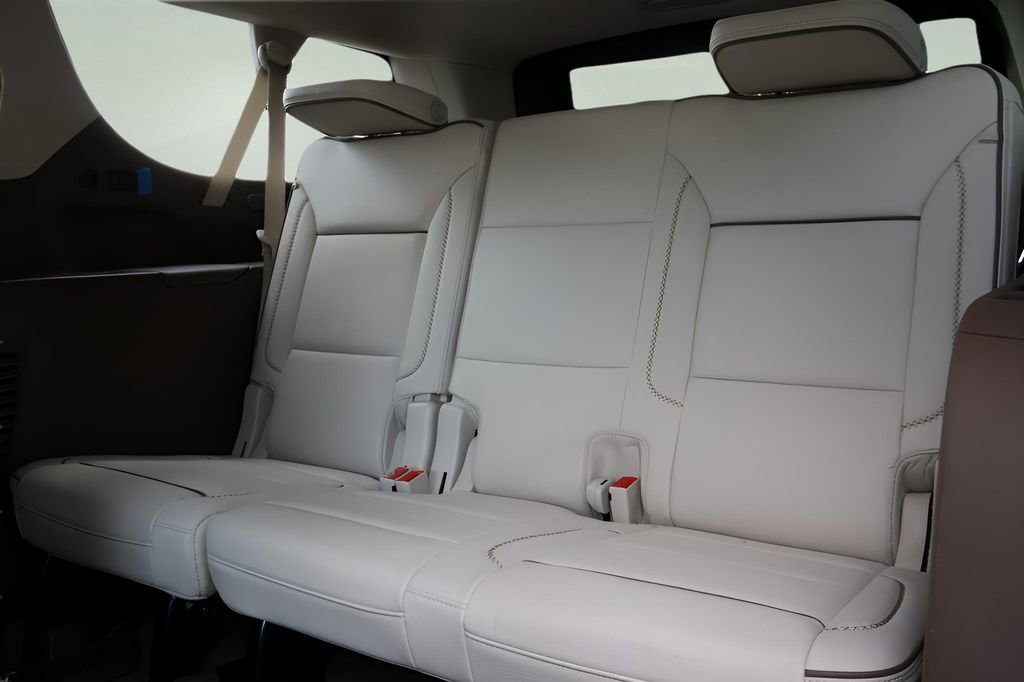 Used 2024 GMC Yukon XL Denali image 13