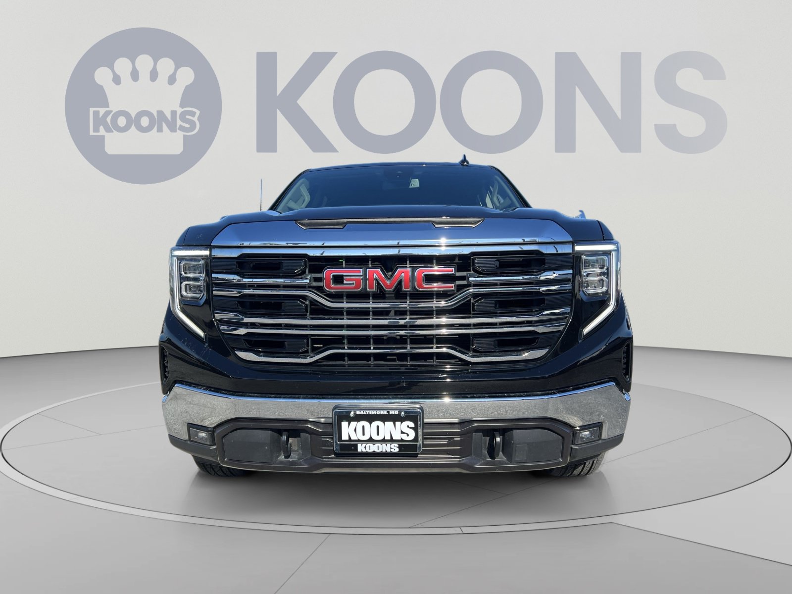 Used 2025 GMC Sierra 1500 SLT AWD/4WD image 11