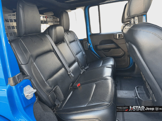 Used 2021 Jeep Wrangler Unlimited Rubicon w/ Xtreme Recon 35" Tire Package AWD/4WD image 26