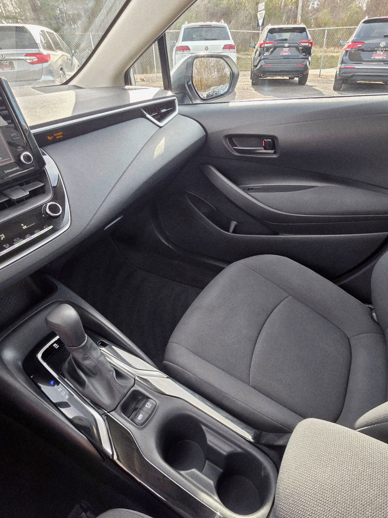 Used 2022 Toyota Corolla LE image 16