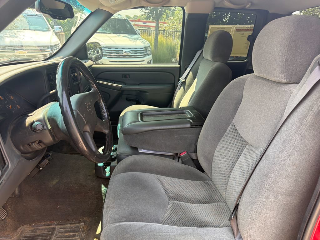 Used 2005 Chevrolet Silverado 2500 LS AWD/4WD image 9