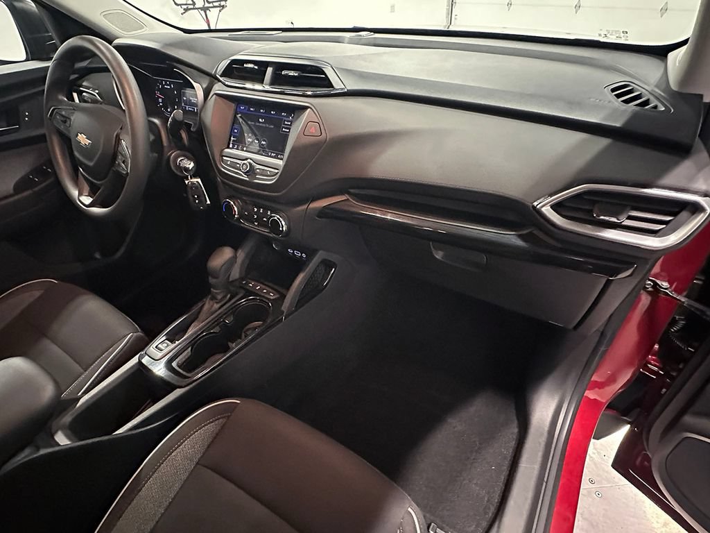 Used 2021 Chevrolet TrailBlazer LS AWD/4WD image 24