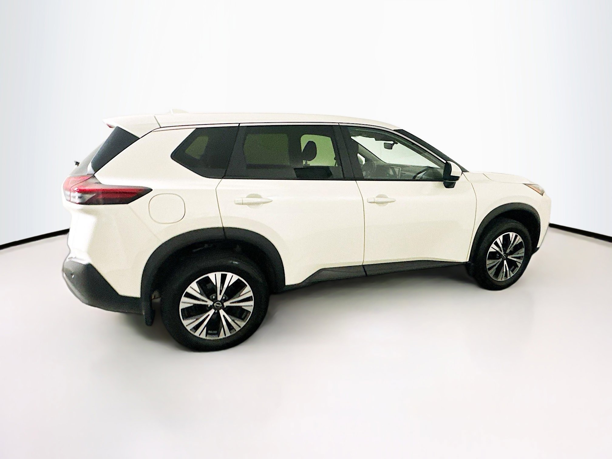 Used 2023 Nissan Rogue SV image 10