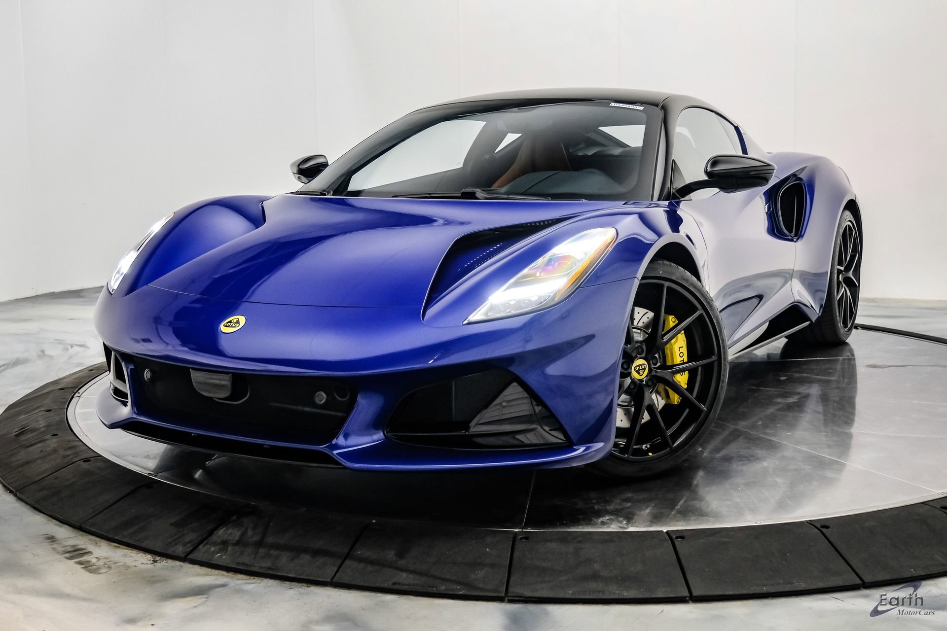 Used 2026 Lotus Emira SE RWD image 5