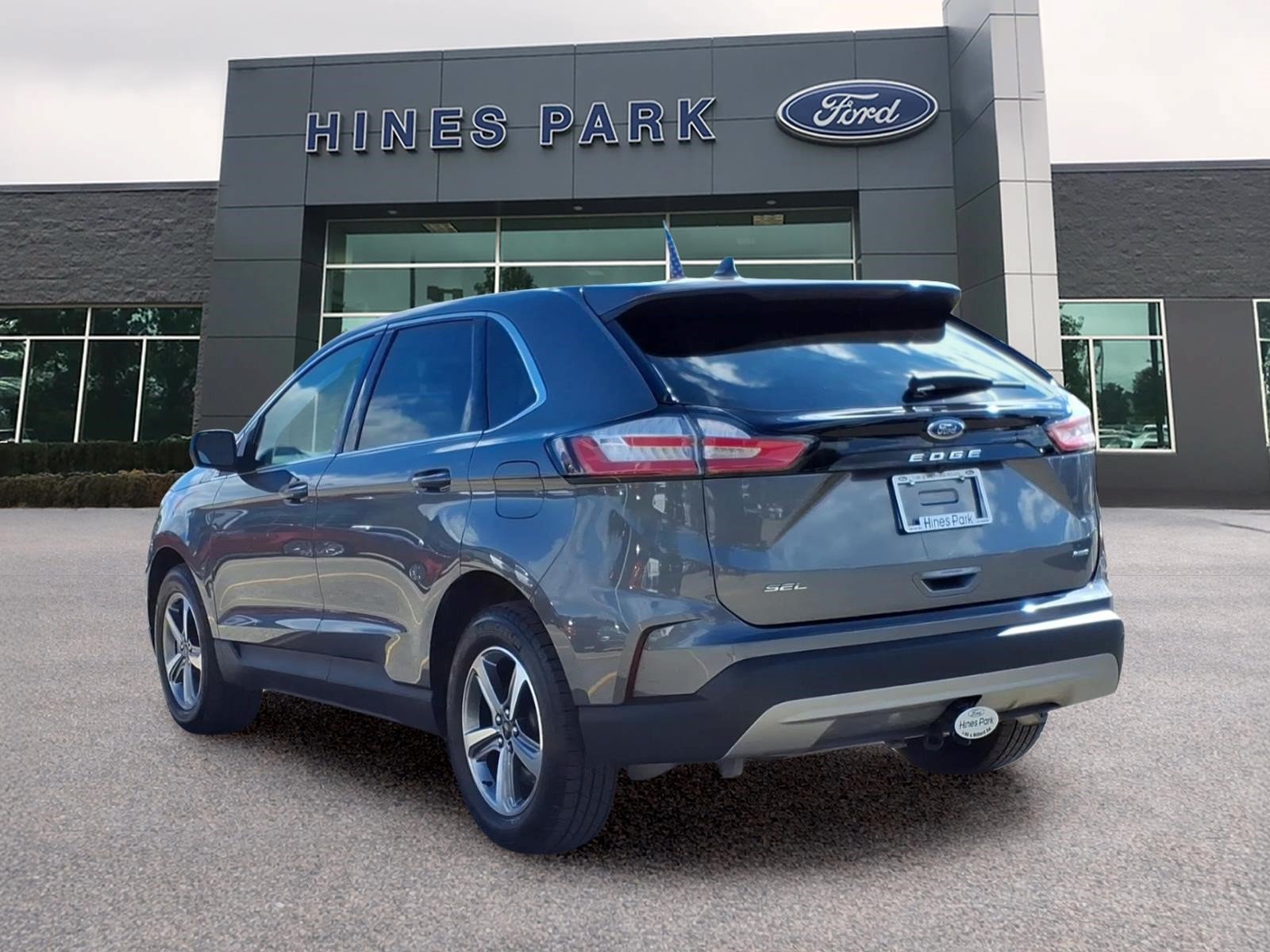 Used 2024 Ford Edge SEL w/ Convenience Package AWD/4WD image 5