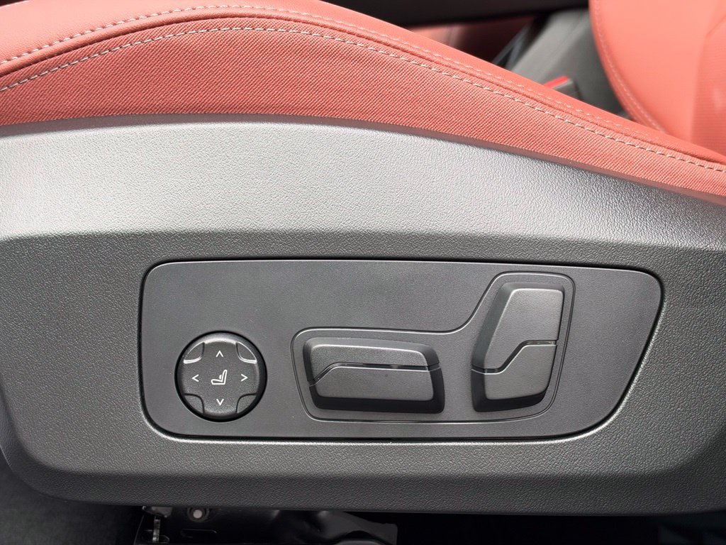 New 2026 BMW X1 xDrive28i w/ Technology Package AWD/4WD image 14